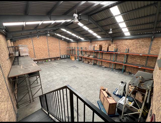 461M² WAREHOUSE TO LET IN STRIJDOMPARK